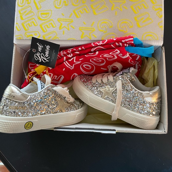 🚨SOLD🚨 GOLDEN GOOSE Kids May Embellished sparkle Lace-Up Sneakers - Picture 4 of 5